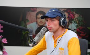 interview_image_play_button_description Carnival Youth