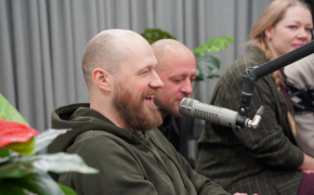 interview_image_play_button_description The Sound Poets