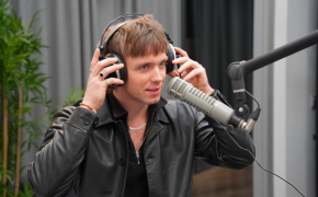 interview_image_play_button_description Chris Noah