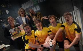 interview_image_play_button_description CARNIVAL YOUTH un FIŅĶIS