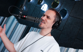 interview_image_play_button_description Zebrene