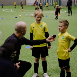 Atskaņot podkāstu UZ STARTA LĪNIJAS S1