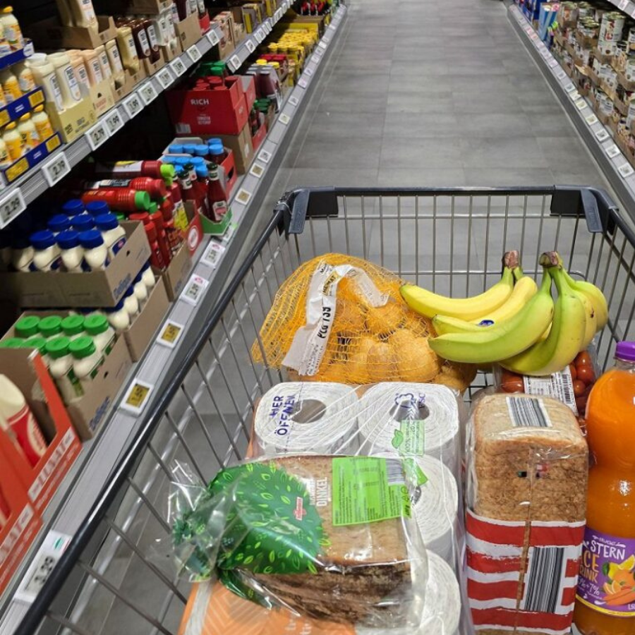 <p>Veikalu tīklos pieejami pirmie zemo cenu piedāvājumi</p>