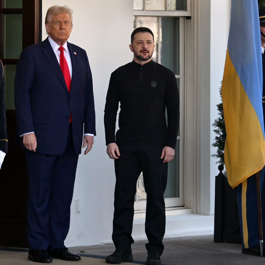 <p>Tramps un Zelenskis Hāgā sprieda par uguns pārtrauk&scaron;anu</p>