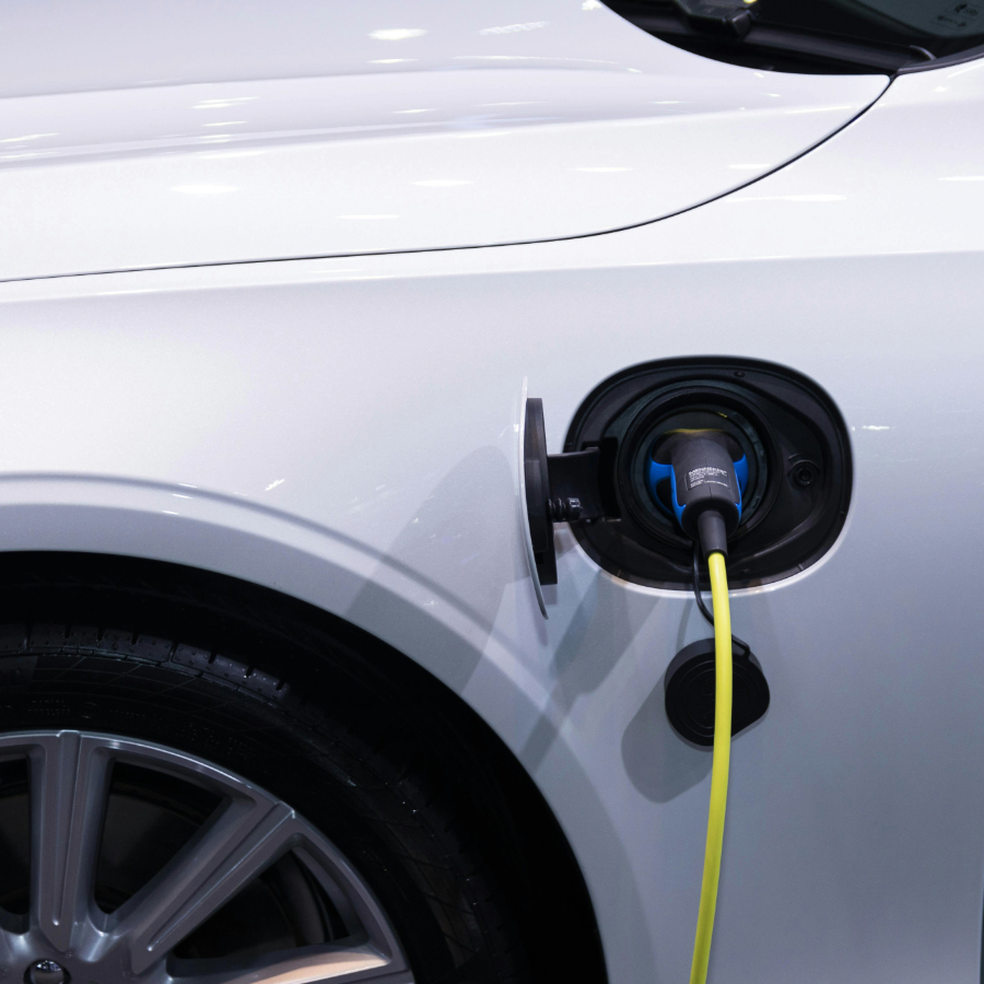 <p>Elektroauto iegādes atbalsta programma sasniedz mērķus</p>