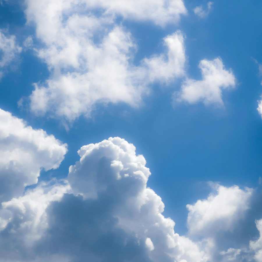 <p>Sākot no Kurzemes debesis skaidrosies un spīdēs saule</p>