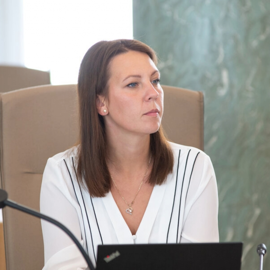 <p>LOK atjaunoto Olimpisko sacensību aģentūru vadīs bijusī izglītības ministre Muižniece</p>