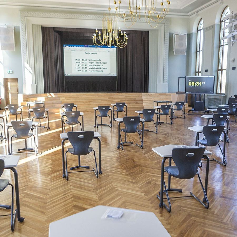 <p>Nākamajā mācību gadā gaidāmas izmaiņas centralizēto eksāmenu kārto&scaron;anā</p>
