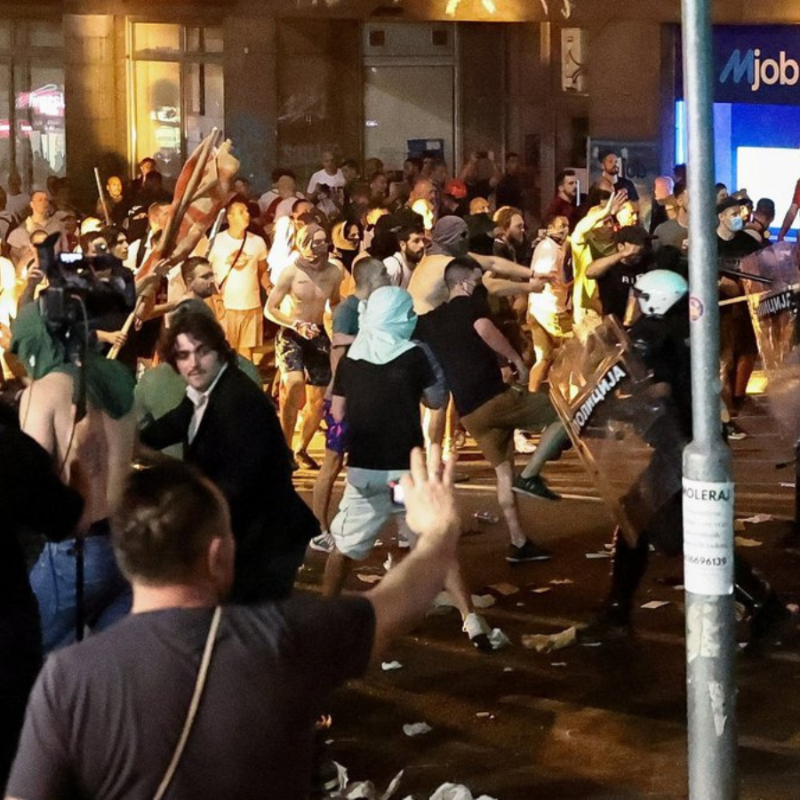 <p>Serbijas protestos notiku&scaron;as jaunas sadursmes</p>