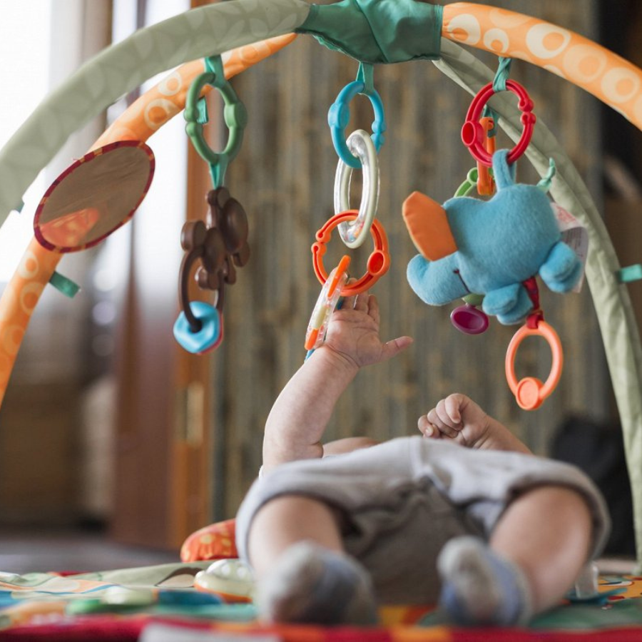 <p>Ķengaragā uz ielas atstātais zīdainis nonācis pie audžuģimenes</p>