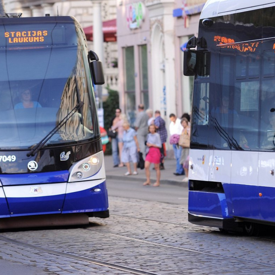 <p>Papla&scaron;ina atlaides brauk&scaron;anai galvaspilsētas sabiedriskajā transportā</p>