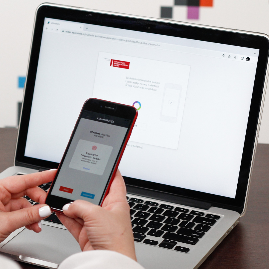 <p>"eParaksts mobile" ievie&scaron; biometrijas un PIN dro&scaron;ības uzlabojumus</p>