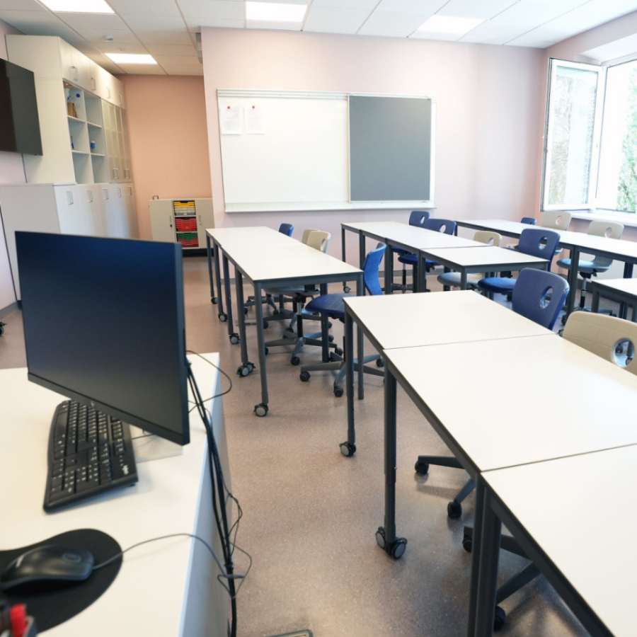 <p>Plāno ieviest vienotās pieteik&scaron;anās platformu arī vispārējās izglītības iestādēs</p>