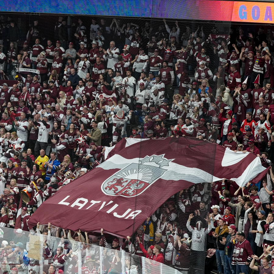 <p>Latvijas hokejistiem otrdien iz&scaron;ķiro&scaron;ā cīņa par iekļū&scaron;anu ceturtdaļfinālā</p>