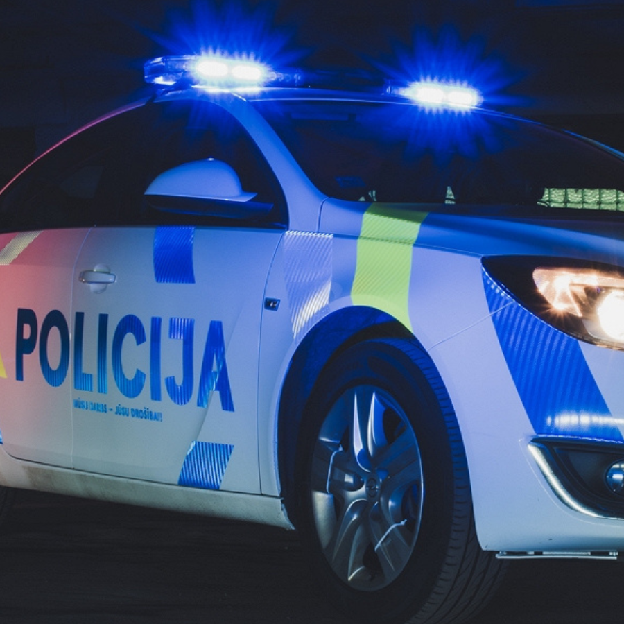 <p>Par bēg&scaron;anu no policijas &scaron;oferiem turpmāk piemēros kriminālatbildību</p>