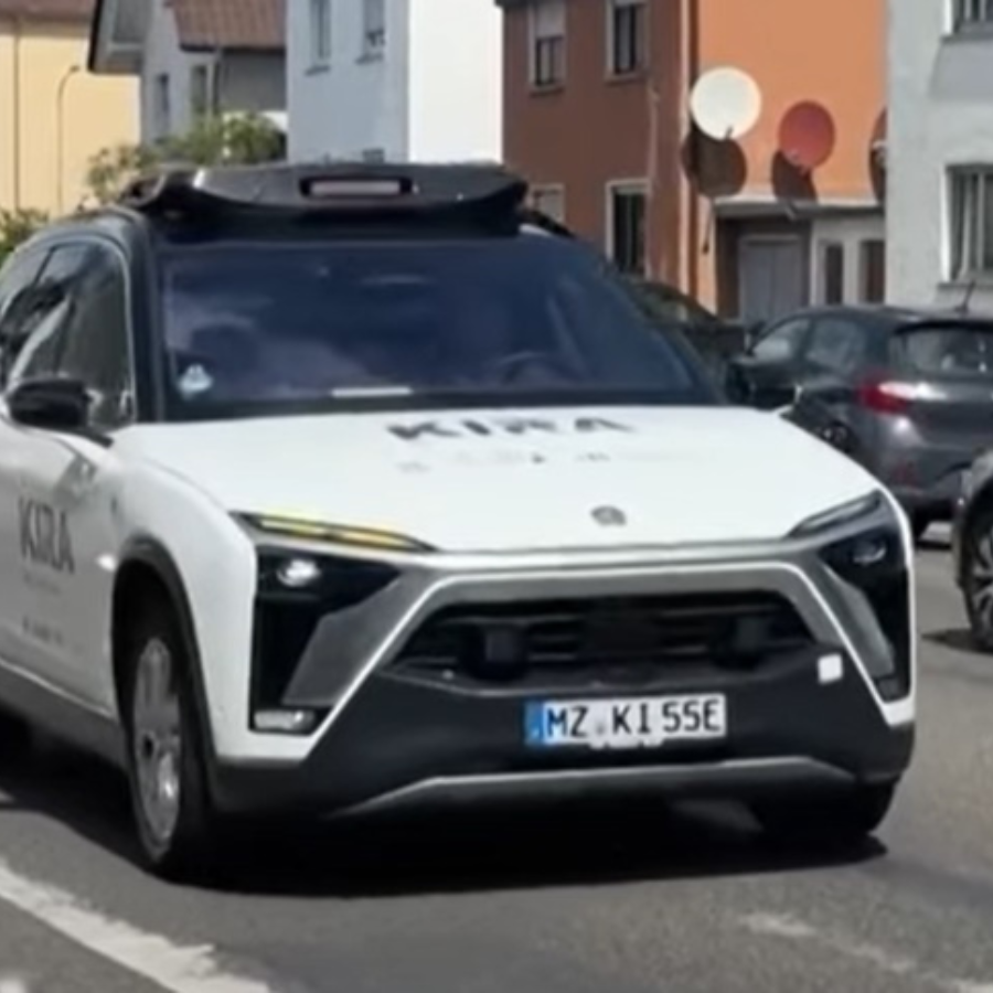 <p>Vācijā sabiedriskajā transportā izmantos pa&scaron;brauco&scaron;ās automa&scaron;īnas</p>