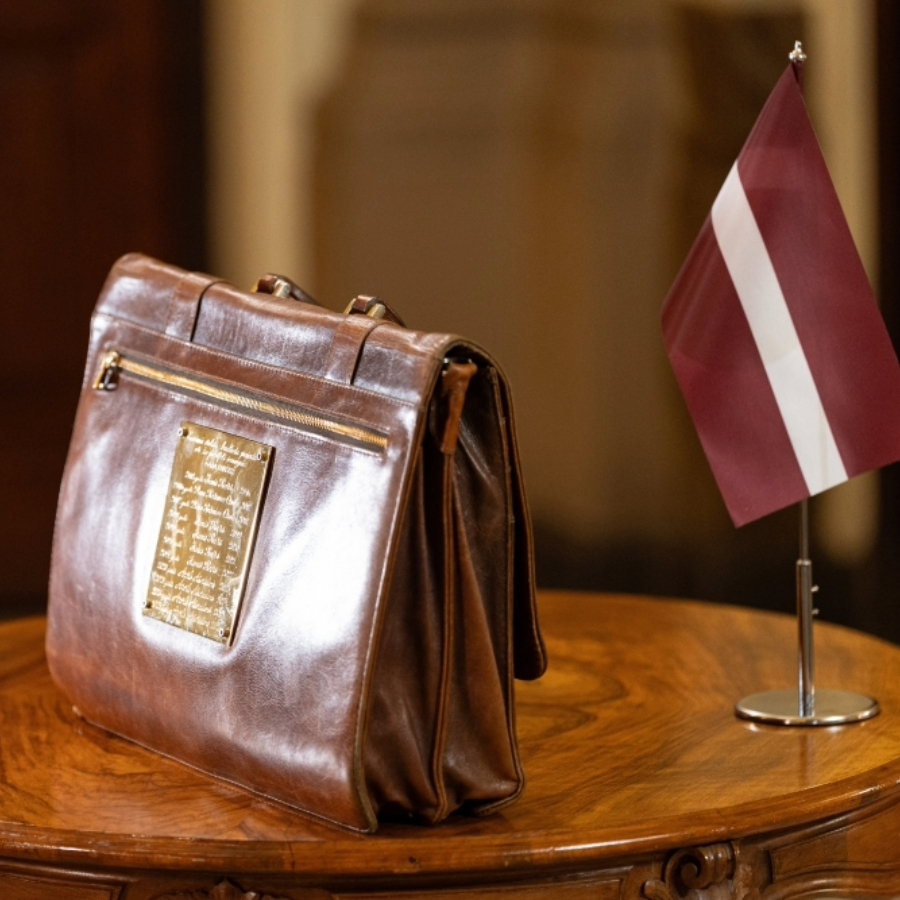 <p>Saeima sāk skatīt nākamā gada valsts budžeta pakotni</p>