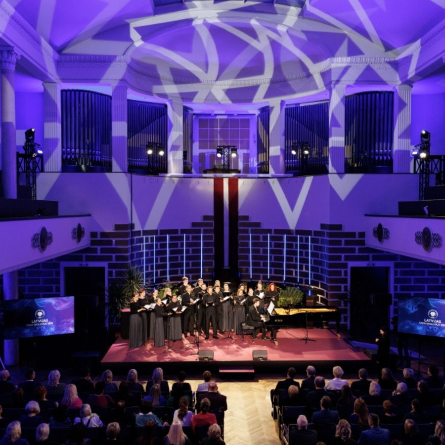 <p>Latvijas Universitātē godinās pedagogus</p>