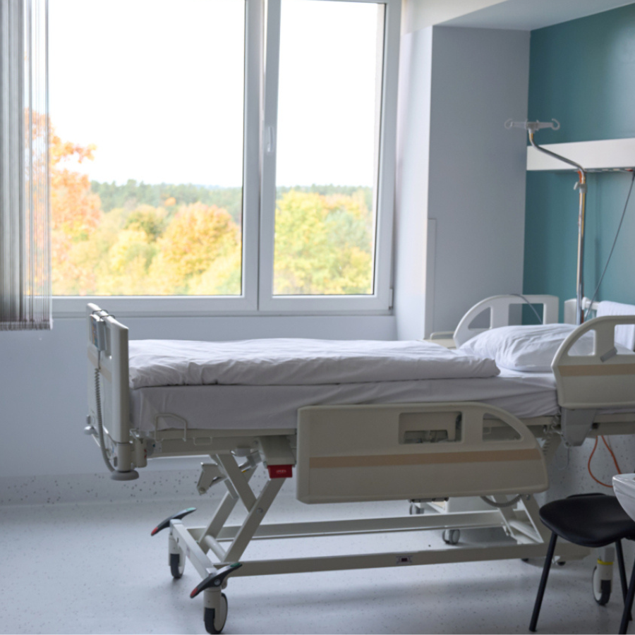 <p>Pie&scaron;ķir papildu finansējumu slimnīcām veselības aprūpes nodro&scaron;inā&scaron;anai</p>