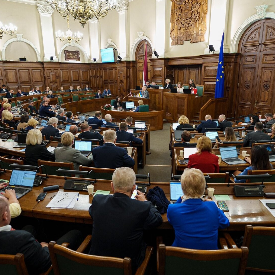 <p>Deputātu vairākuma atbalstu gūst "alternatīva Stambulas konvencijai"</p>