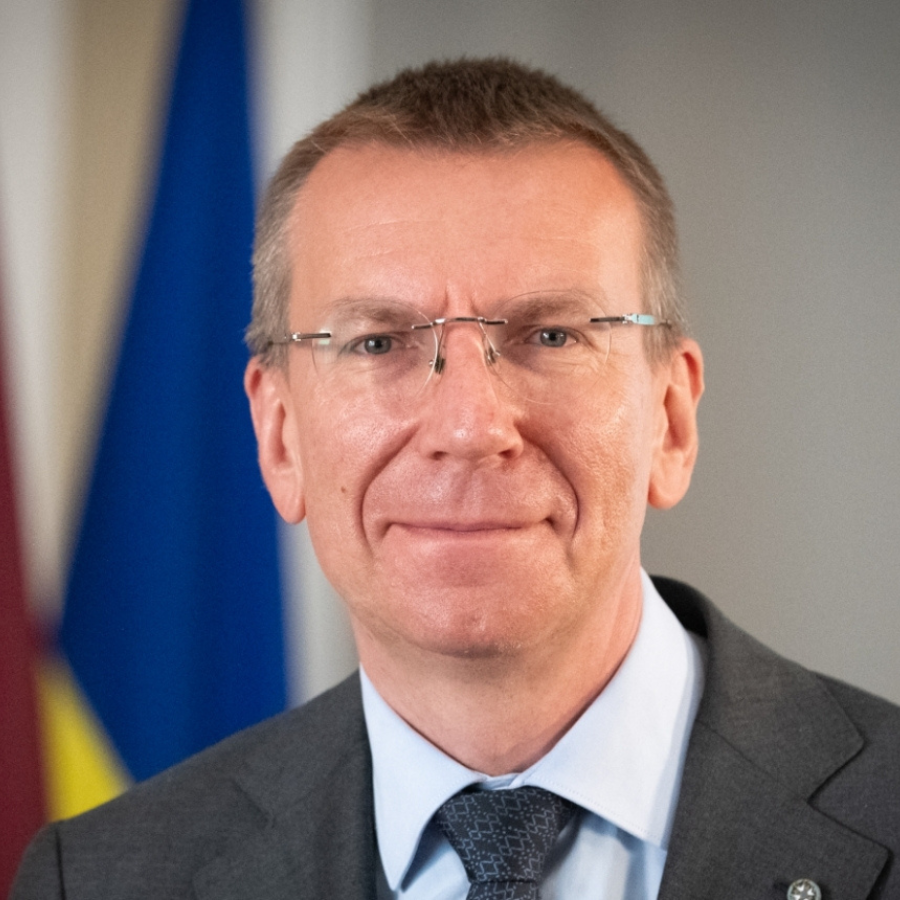 <p>Valsts prezidents sveic pedagogus Skolotāju dienā</p>