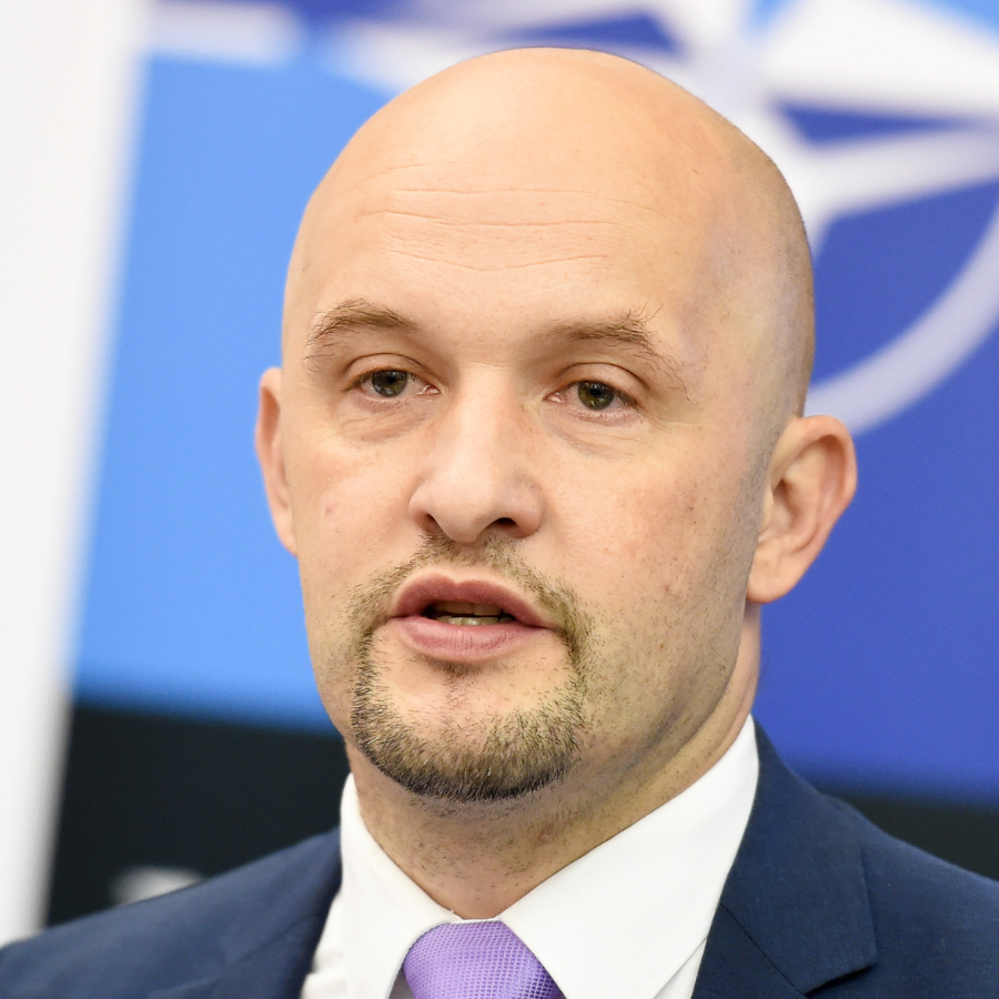 <p>Sārts: Krievija testē NATO spējas, bet izvairās no tie&scaron;as konfrontācijas</p>