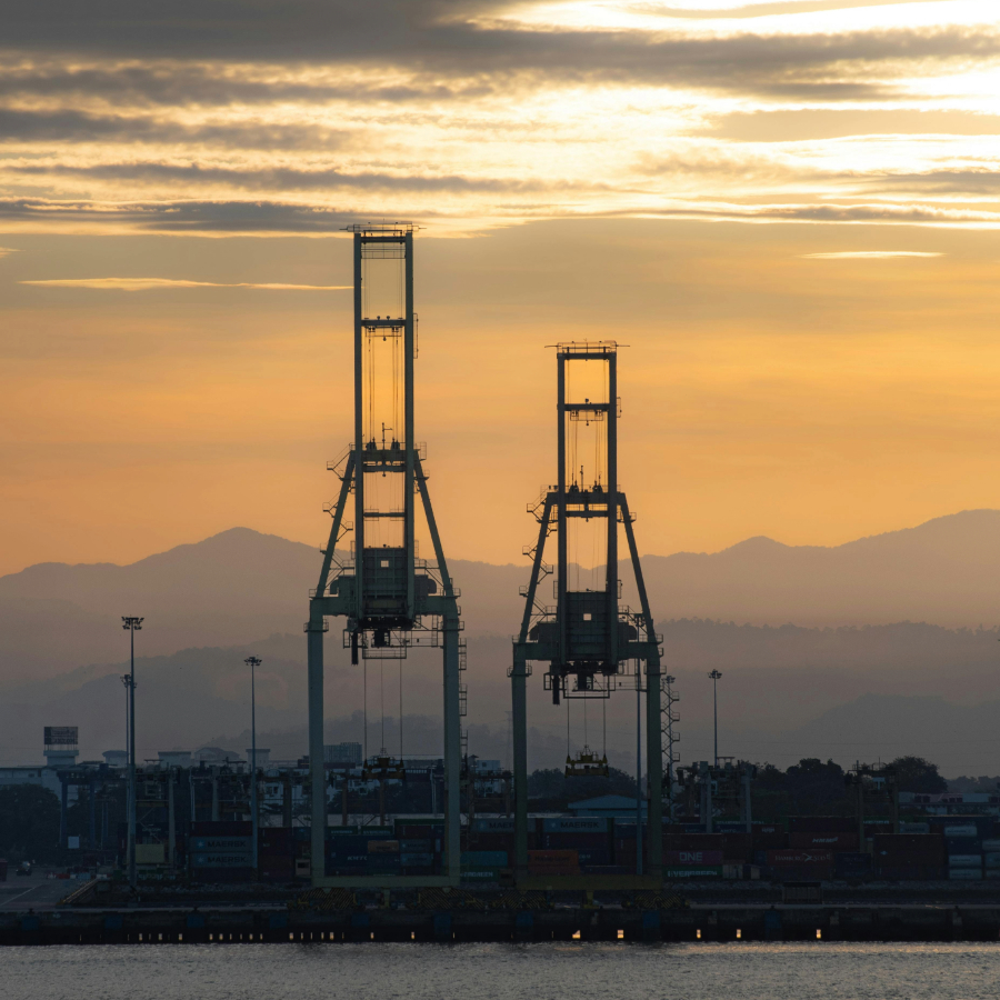 <p>EK plāno ieviest nodevas tām valstīm, kuras iepērk energoresursus no Krievijas&nbsp;</p>