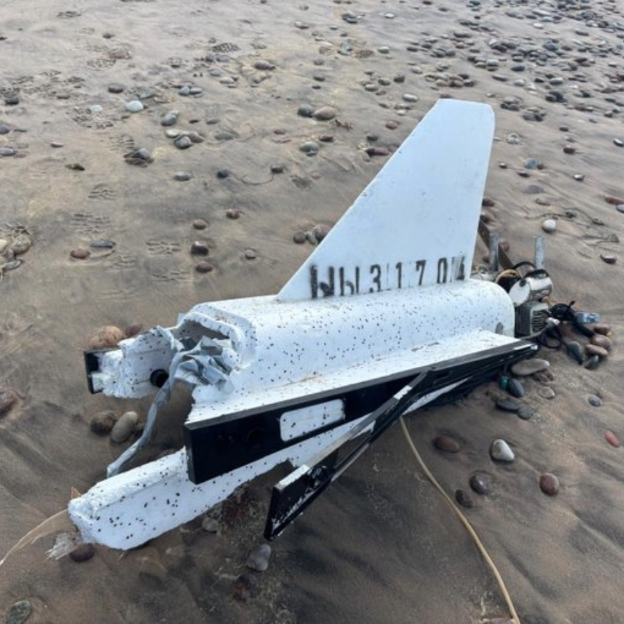 <p>Ventspils novada pludmalē atrasta Krievijas mānekļa drona atlūza</p>