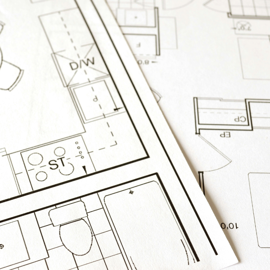 <p>Jaunatklāto karteli veidoju&scaron;i pieci inženierbūvniecības uzņēmumi Rīgā un Rēzeknē</p>