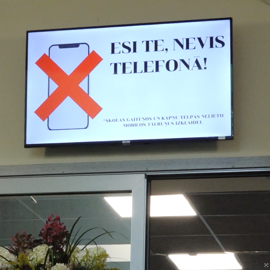 <p>Aicina ieviest viedierīču lieto&scaron;anas ierobežojumus arī 7.- 12. klasē</p>
