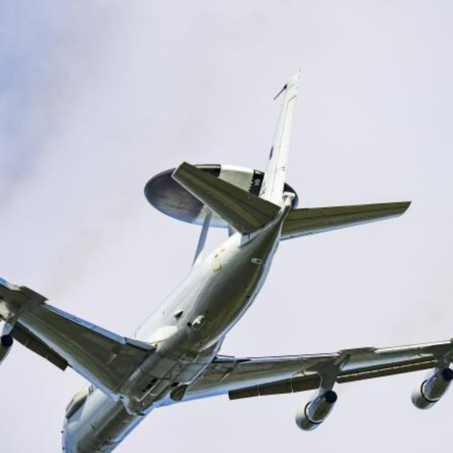 <p>Zviedrija nosūtīs uz Poliju papildu pretgaisa aizsardzības līdzekļus un lidma&scaron;īnas</p>