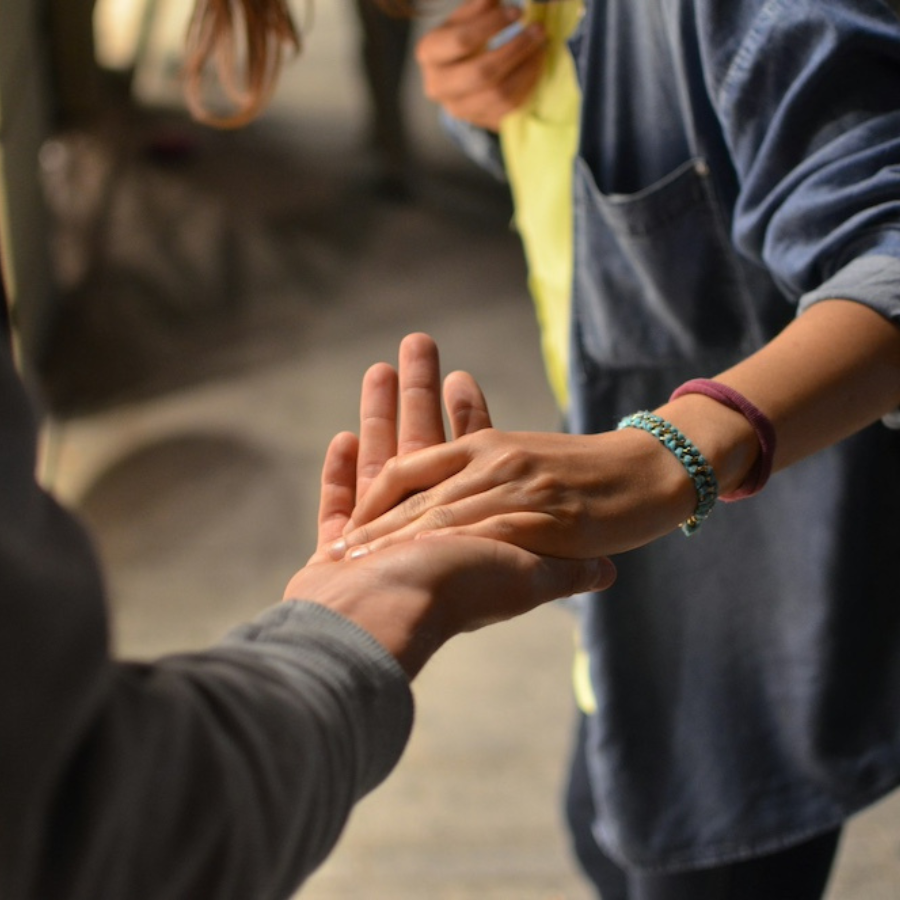 <p>Jaunie&scaron;iem Latvijā pietrūkst iedro&scaron;inājuma un ģimenes atbalsta&nbsp;&ndash; aicina pieteikties mentorus</p>