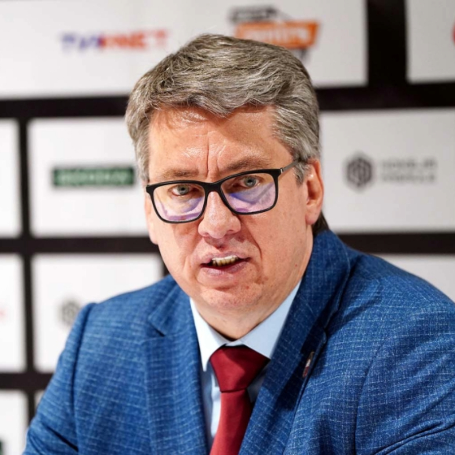 <p>Vītoliņ&scaron; turpinās vadīt Latvijas vīrie&scaron;u hokeja izlasi</p>