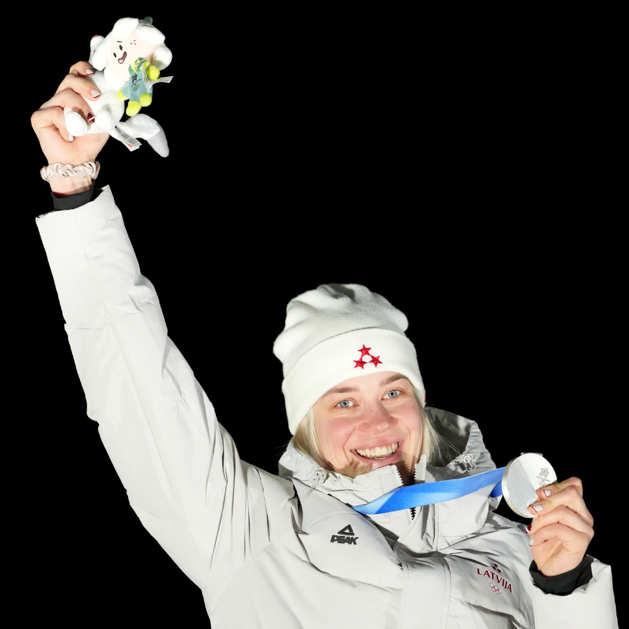 <p>Latvijai sudrabs - kamaniņu braucēja Elīna Ieva Bota izcīna sudraba medaļu olimpiskajās spēlēs</p>