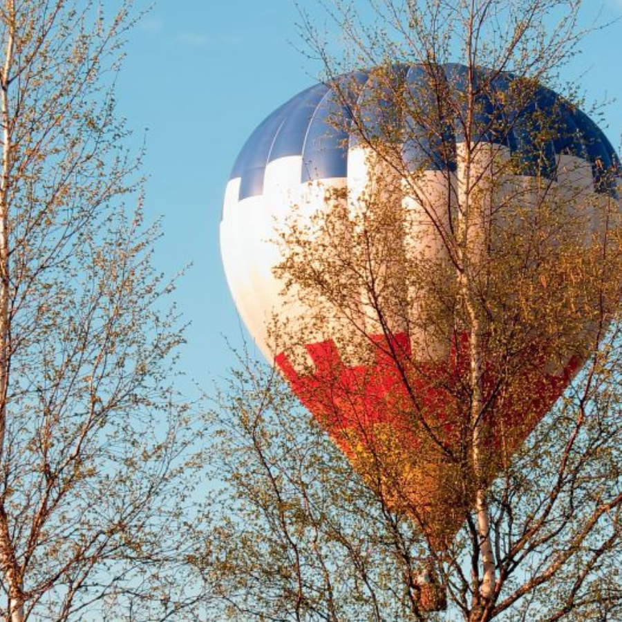 <p>Plāno uzstādīt Latvijas rekordu lidojumā ar gaisa balonu</p>