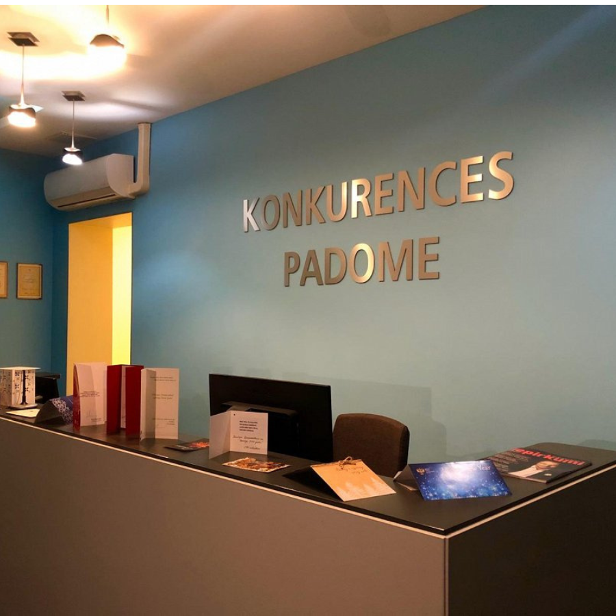 <p>&nbsp;KP konstatējusi aizliegtas vieno&scaron;anās pazīmes divu lielāko pārtikas mazumtirdzniecības uzņēmumu starpā</p>