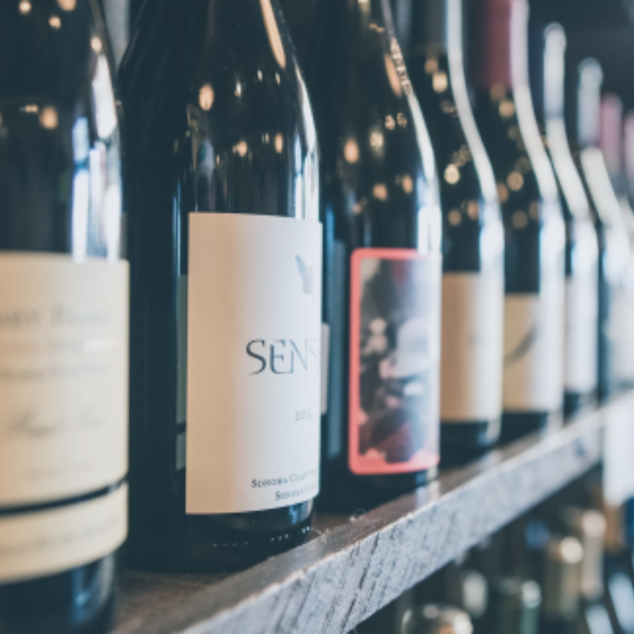 <p>Tirgotāji: Ierobežojumi nav būtiski mazināju&scaron;i alkohola iegādi, bet mainīju&scaron;i pircēju paradumus</p>