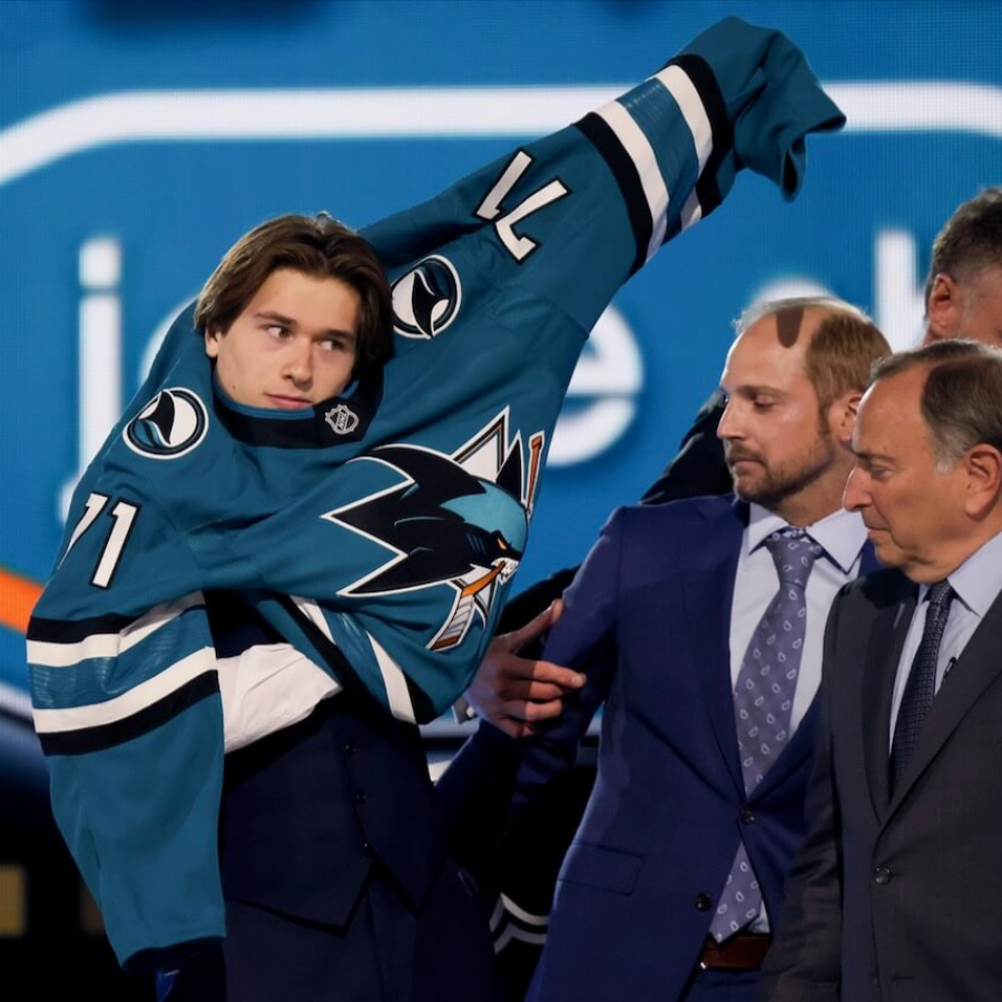 <p>Jaunais līgums Selebrīni padarīs par NHL vislabāk apmaksāto spēlētāju</p>