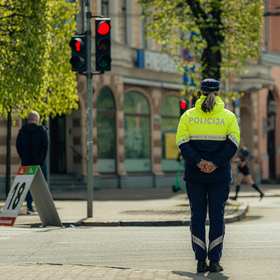<p>Valsts kontrole: Policistu trūkumā vairs nevar vainot atalgojumu</p>