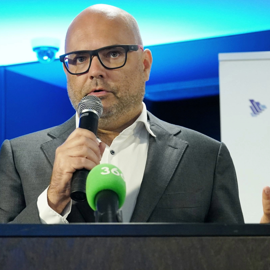 <p>Āboliņ&scaron; atstāj NEPLP vadītāja amatu un iesaistās politikā</p>