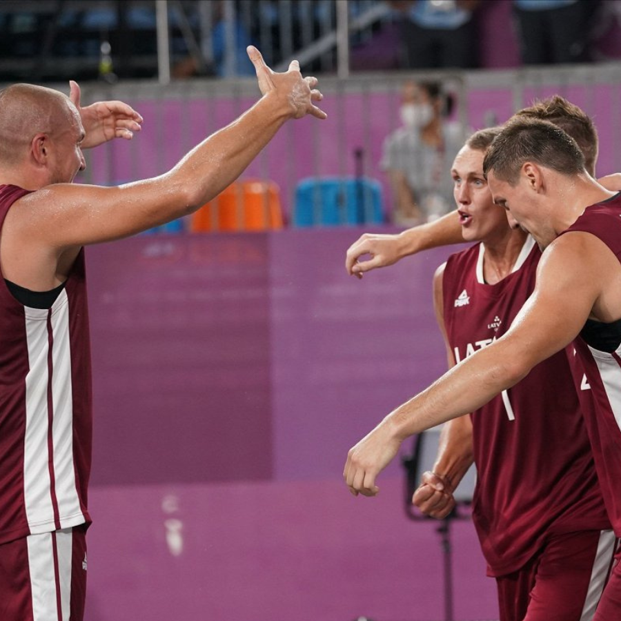 <p>Latvijas 3x3 basketbolisti pirmo reizi kļūst par pasaules čempioniem</p>
