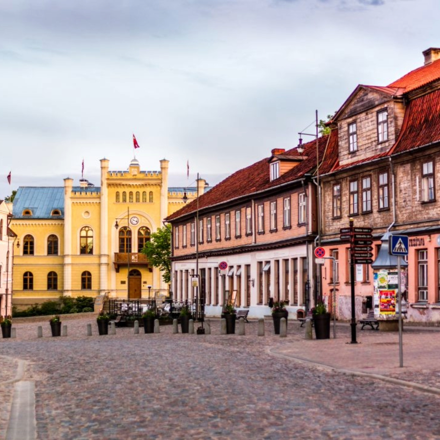 <p>Aicina paust viedokli par tūrisma nodevas ievie&scaron;anu Kuldīgā</p>