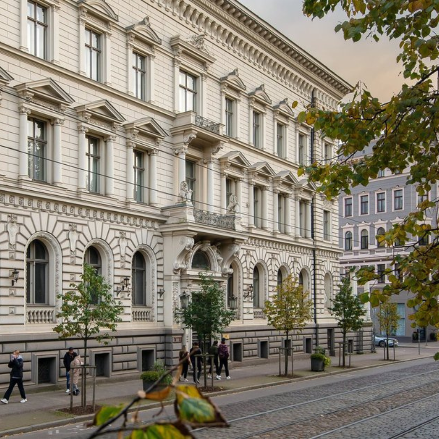 <p>Benjamiņu namā notiks atmiņu vakars par laiku, kad nams kļuva simbolisks neatkarības atjauno&scaron;anas centrs</p>