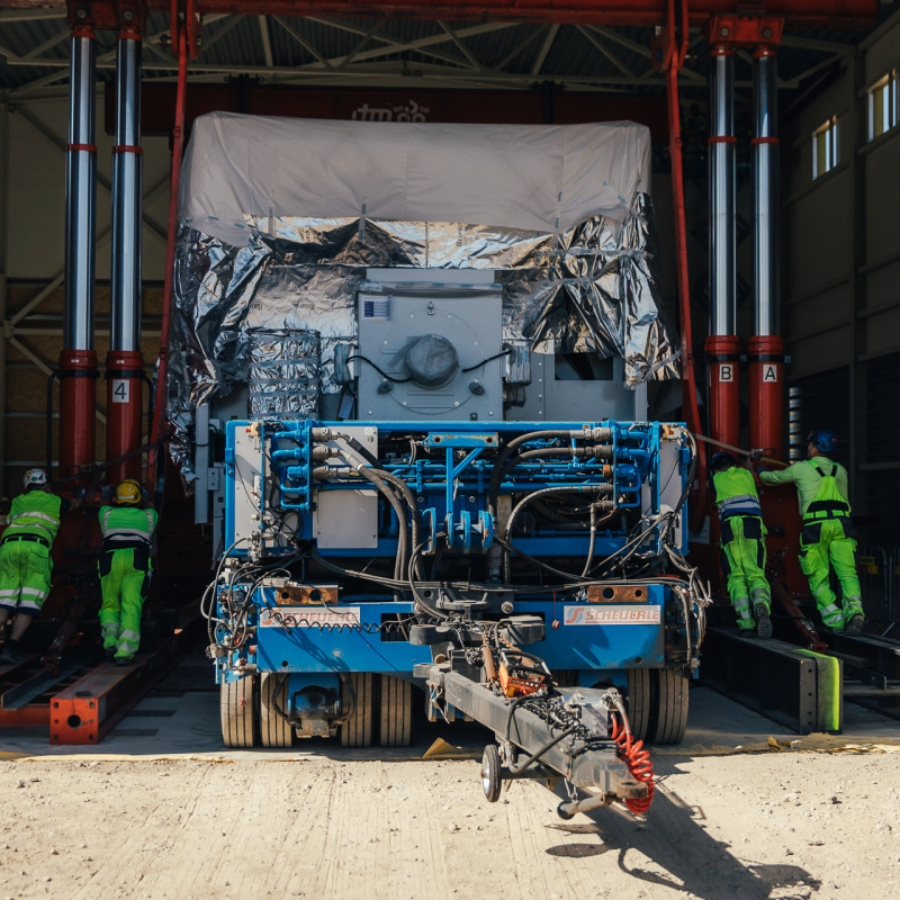 <p>Naktī uz svētdienu Kurzemē veiks īslaicīgu sinhrono kompensatoru darbības pārbaudi</p>