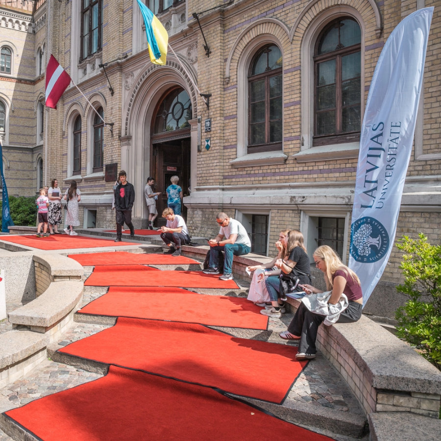 <p>Pirmā klātienes uzņem&scaron;anas diena augstskolās bez starpgadījumiem</p>