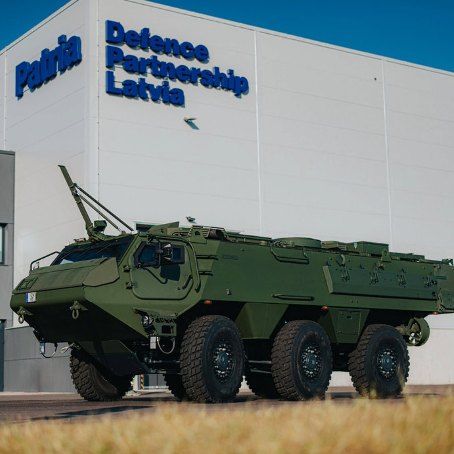 <p>Ukrainai nodod 15 Latvijā ražotas "Patria" bruņuma&scaron;īnas</p>
