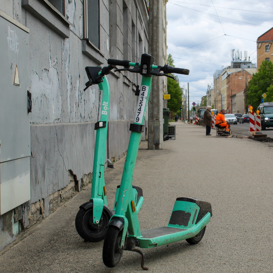 <p>No jūlija elektroskrejriteņiem nepiecie&scaron;ama OCTA</p>