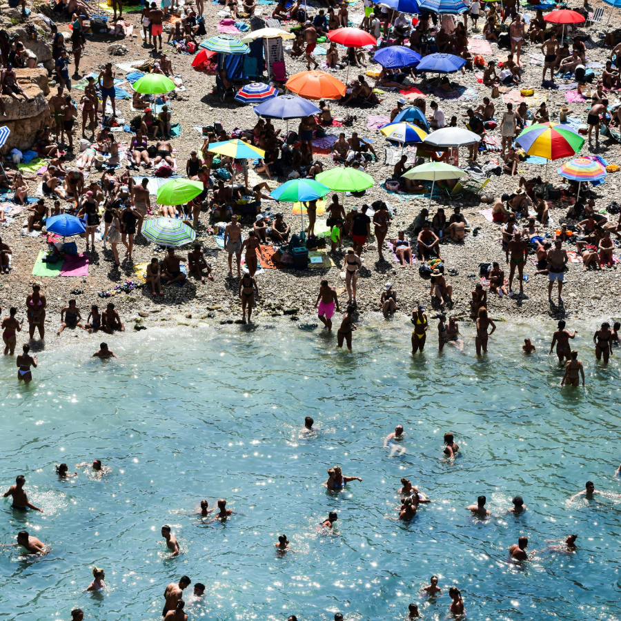 <p>Stiprais karstums Rietumeiropā prasījis vismaz piecu cilvēku dzīvības</p>