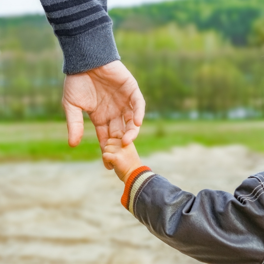 <p>Kampaņā atbalstīs viena vecāka ģimenes</p>