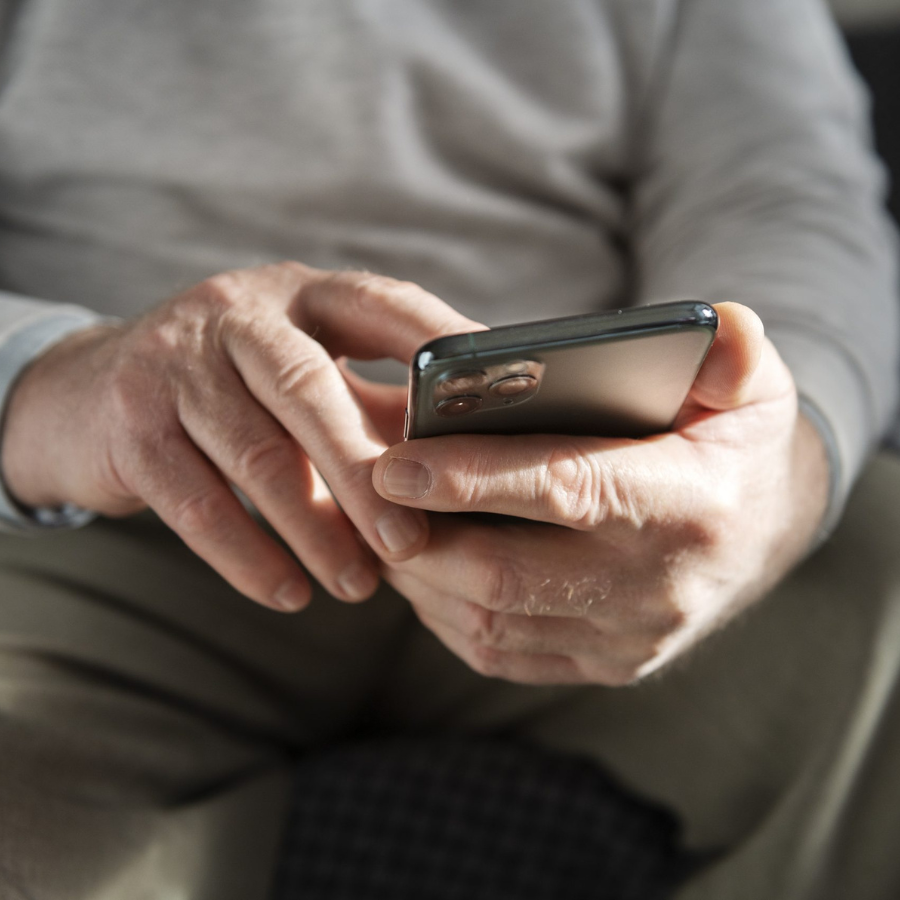 <p>Latvijas iedzīvotājiem &scaron;ogad izmānīti ap 10 miljoniem eiro</p>